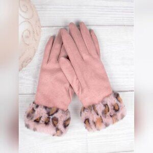 NEW Ultra Soft Faux Suede Leopard Fur Touch Screen Gloves Pink Winter Luxurious